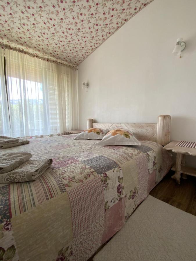Spravzhnya Kazka Hotel Podobovets Exterior photo