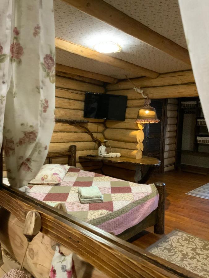 Spravzhnya Kazka Hotel Podobovets Exterior photo